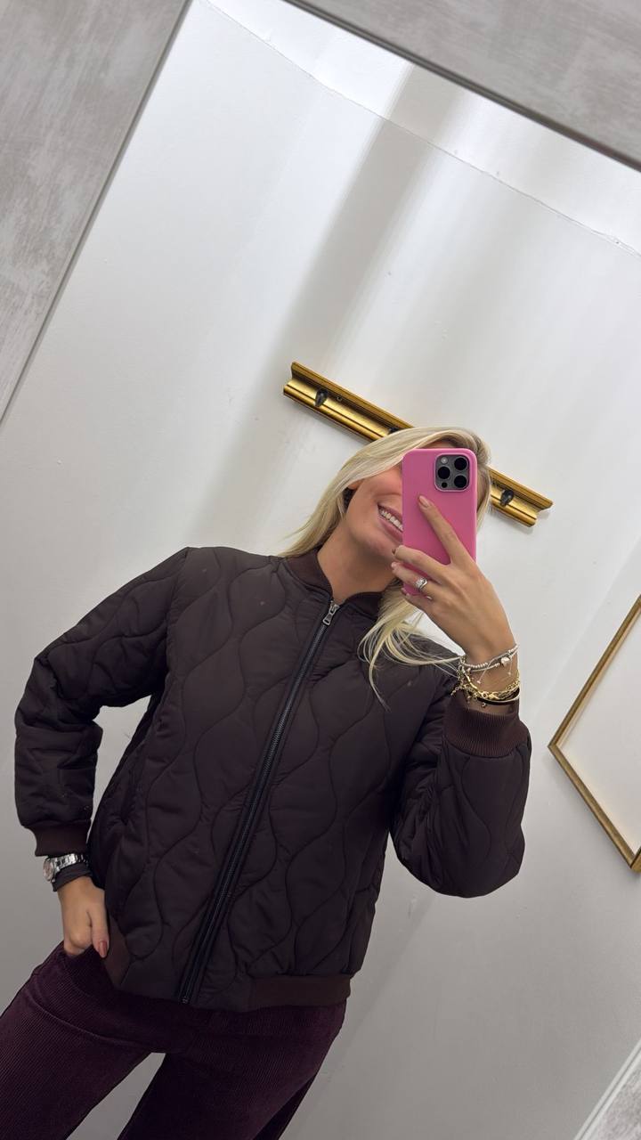 Giacca trapuntata con collo a costine Sivia