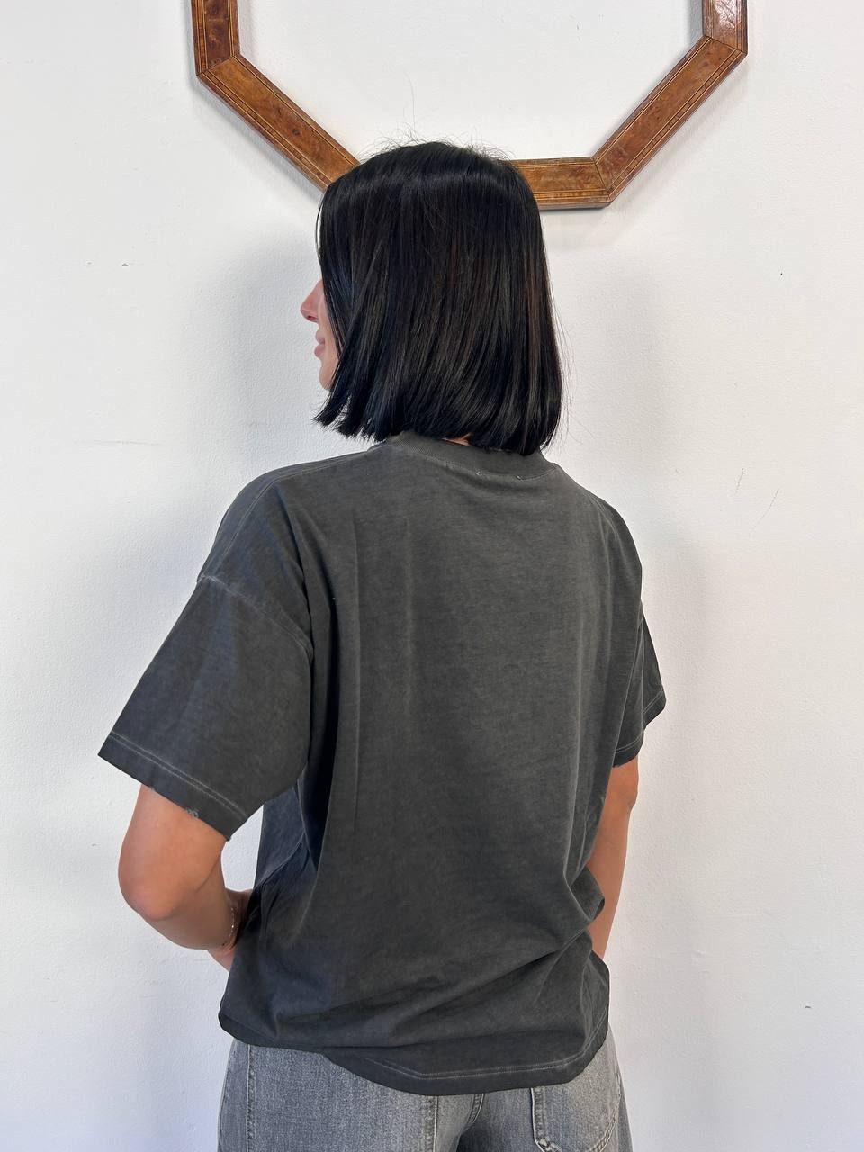 T-shirt "NOT SAINT" over Miravel