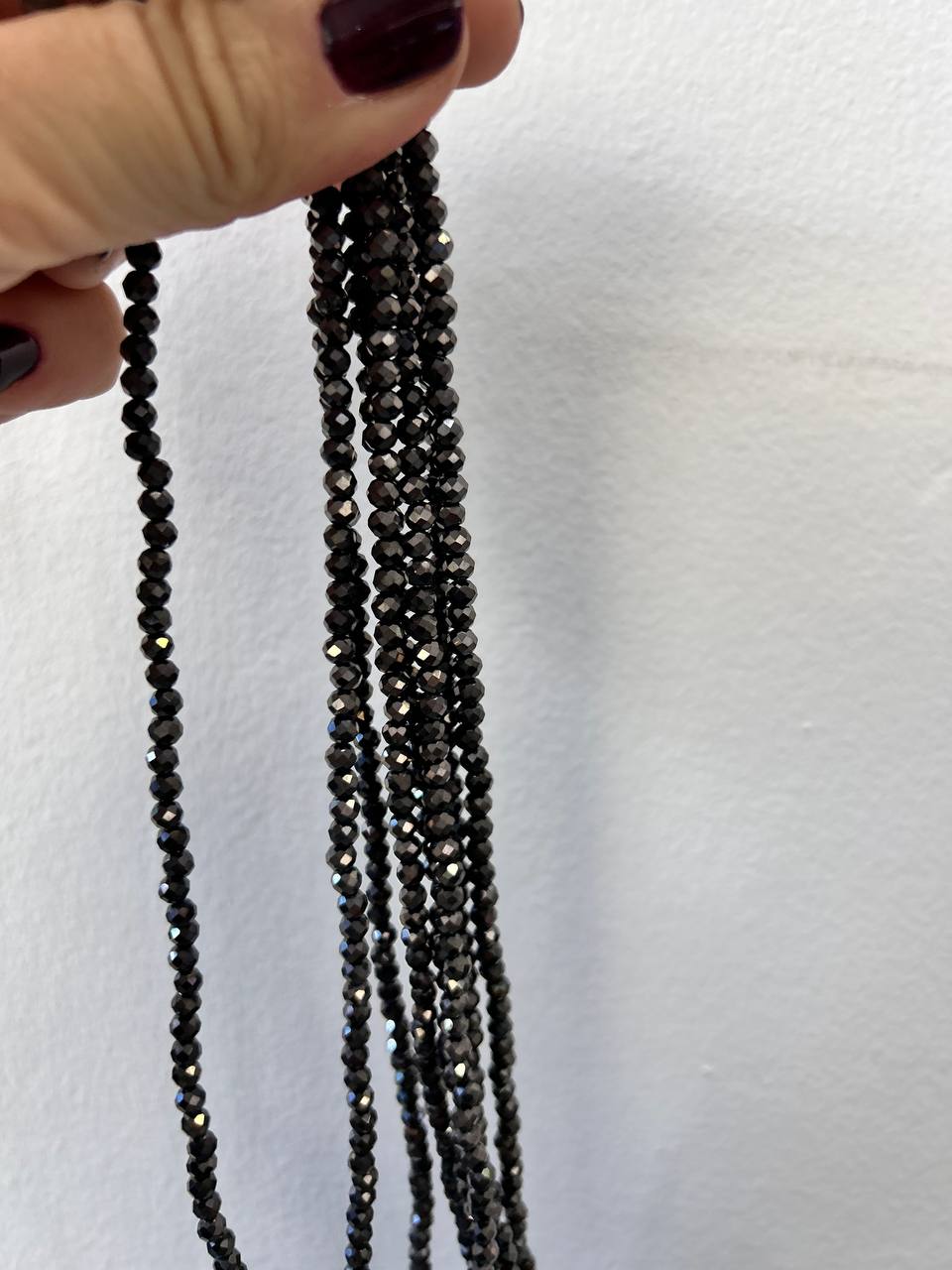 Collana elastica in perline sfaccettate Anvera