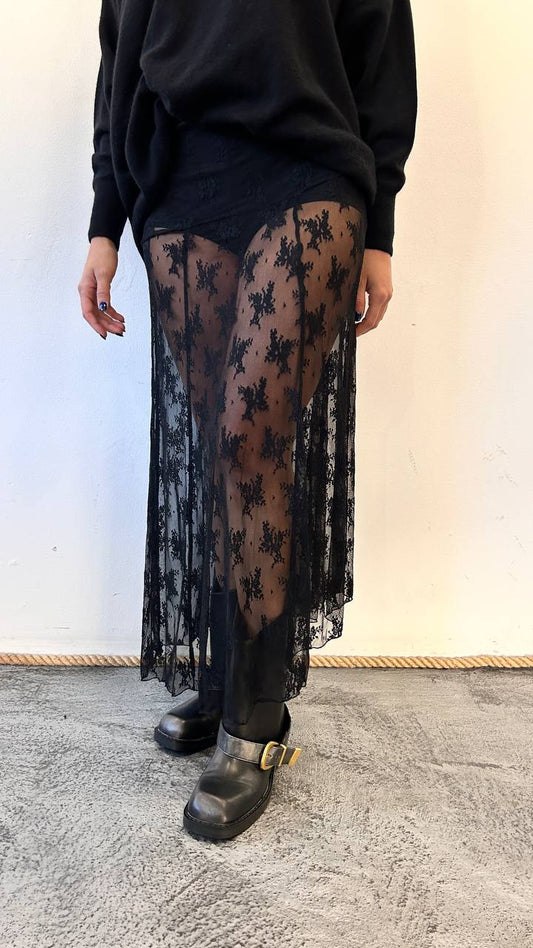 Gonna in pizzo con coulotte Vivara