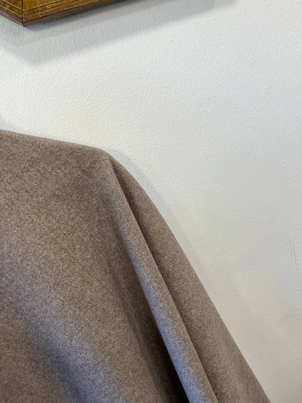 Mantella con nodo e frange Elenya