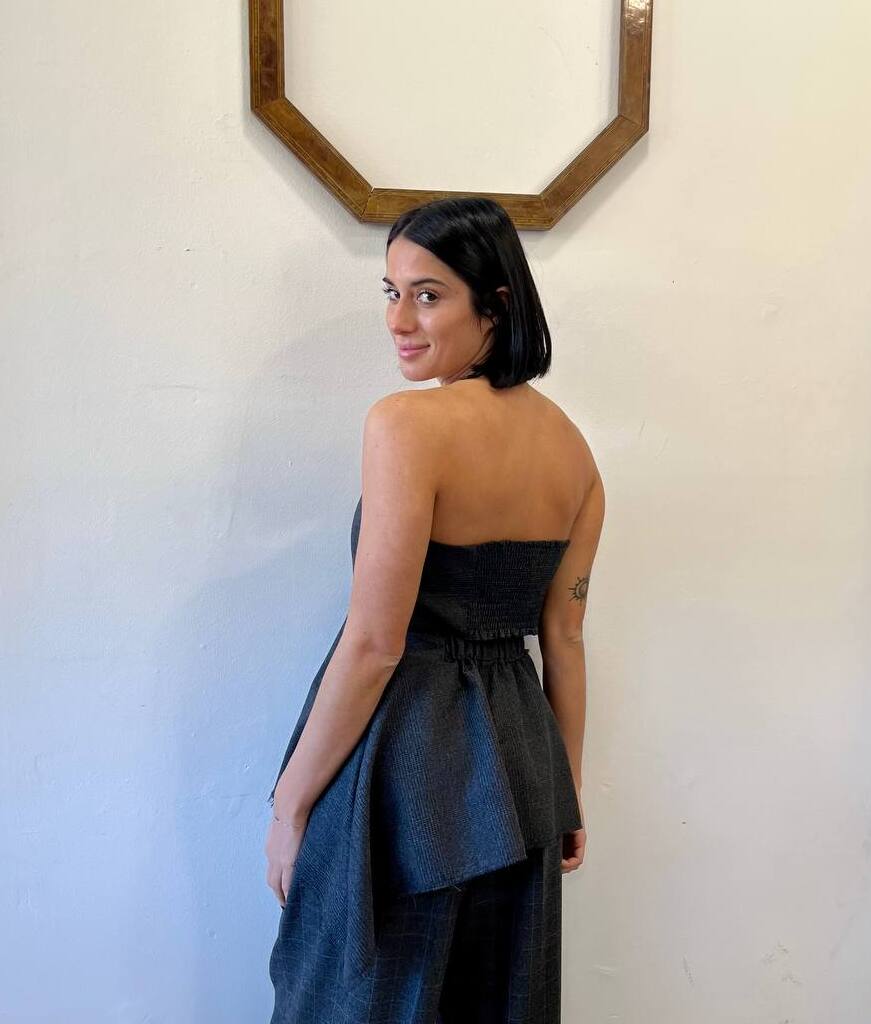 Top a fascia asimmetrico Amila