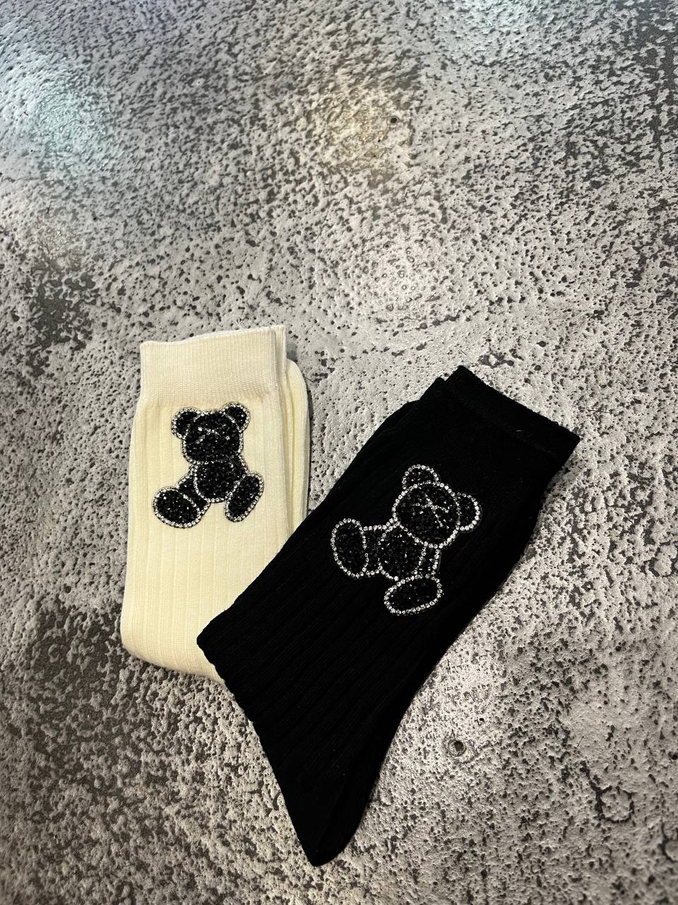 Calze in maglia a costine con ricamo e strass Avira