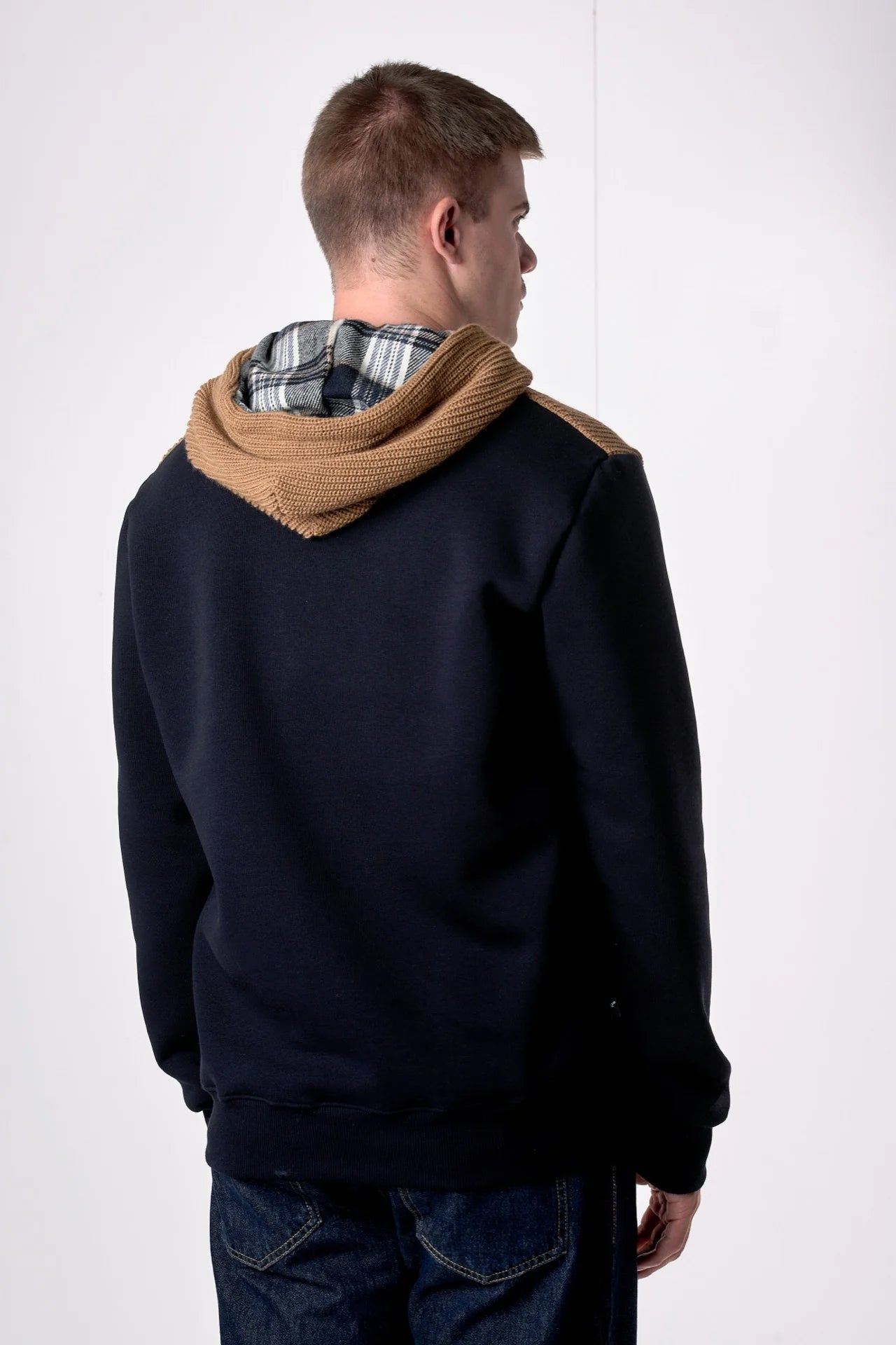 Felpa Cappuccio con intarsio in maglieria e dettagli in tessuto