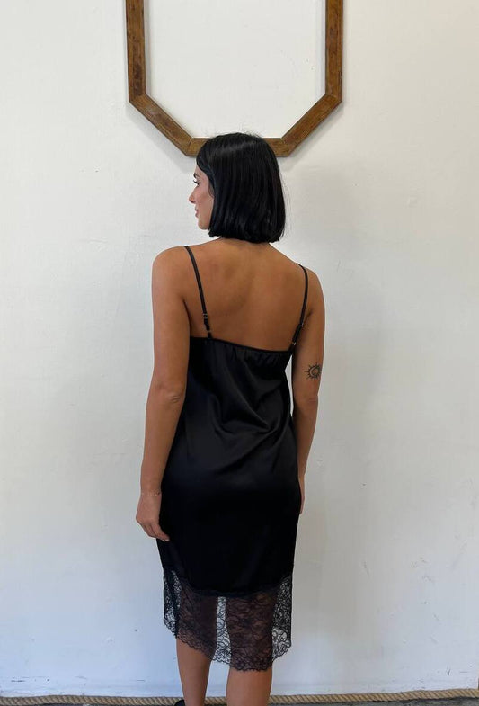 Abito in pizzo Lotus