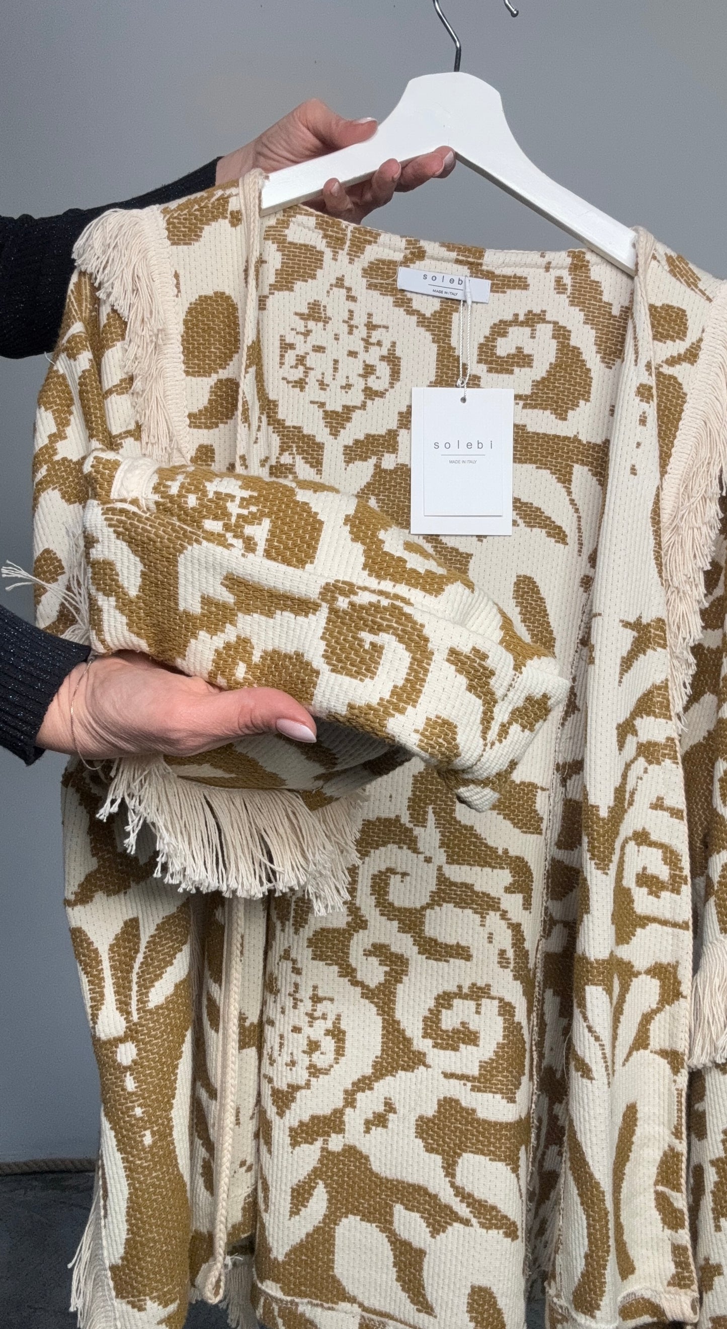 Cardigan con frange e trama jacquard Zoe