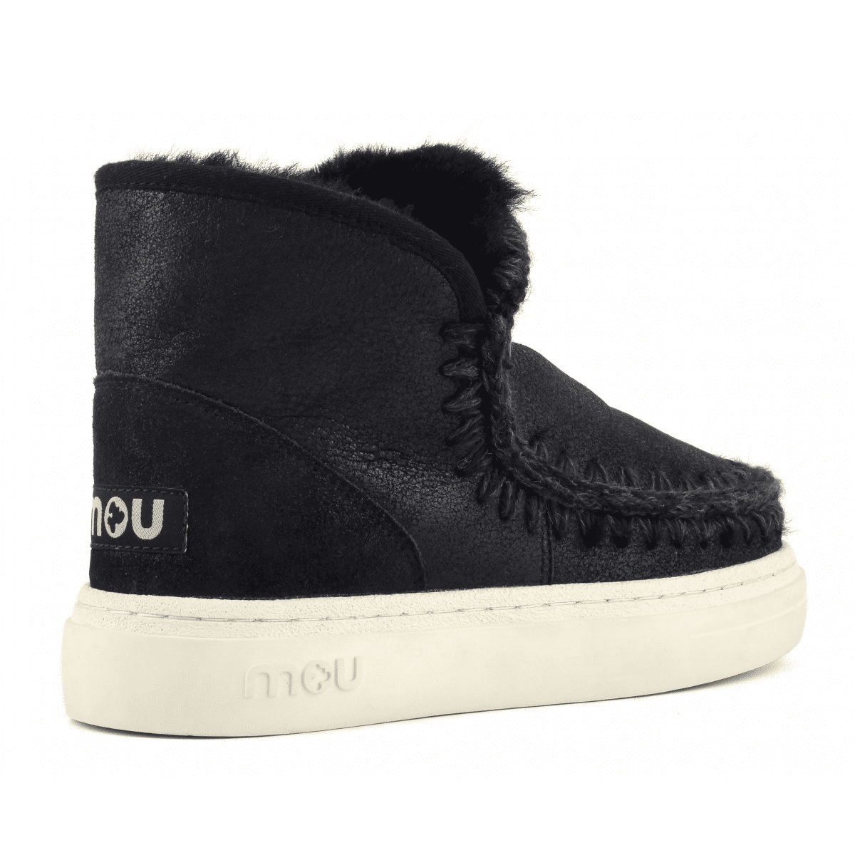 Eskimo sneaker bold