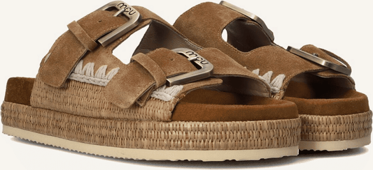 Sandalo in rafia con due fibbie