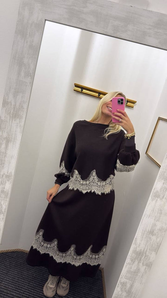 Gonna con bordo in pizzo Evelin