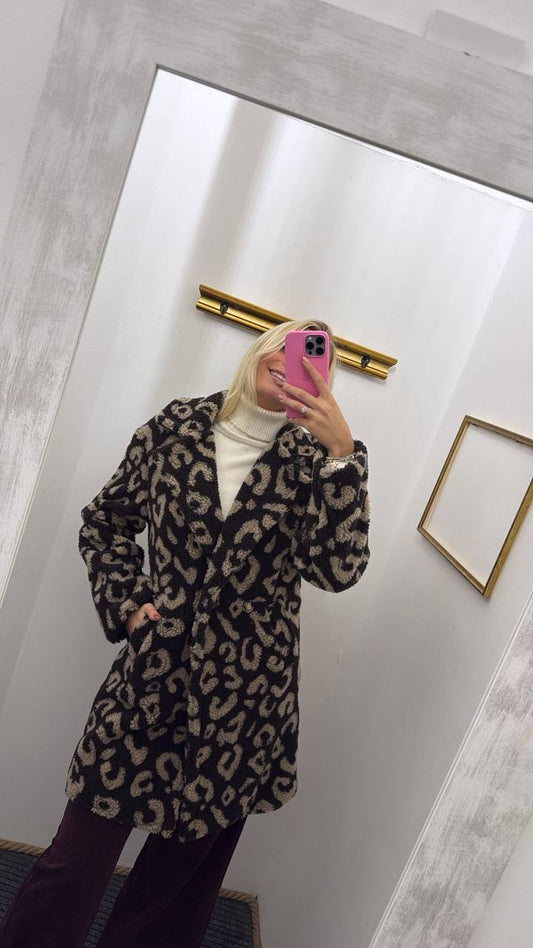 Cappotto in teddy con stampa animalier Elda