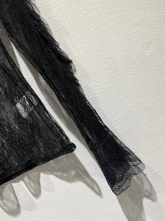 Blusa in pizzo con volant e trasparenze Armina