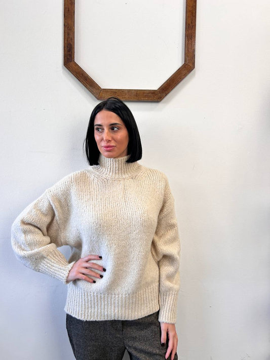 Maglione over collo alto Arisia