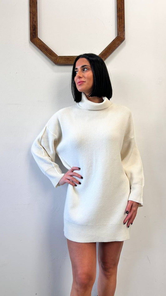 Abito in maglia dolcevita Ivora