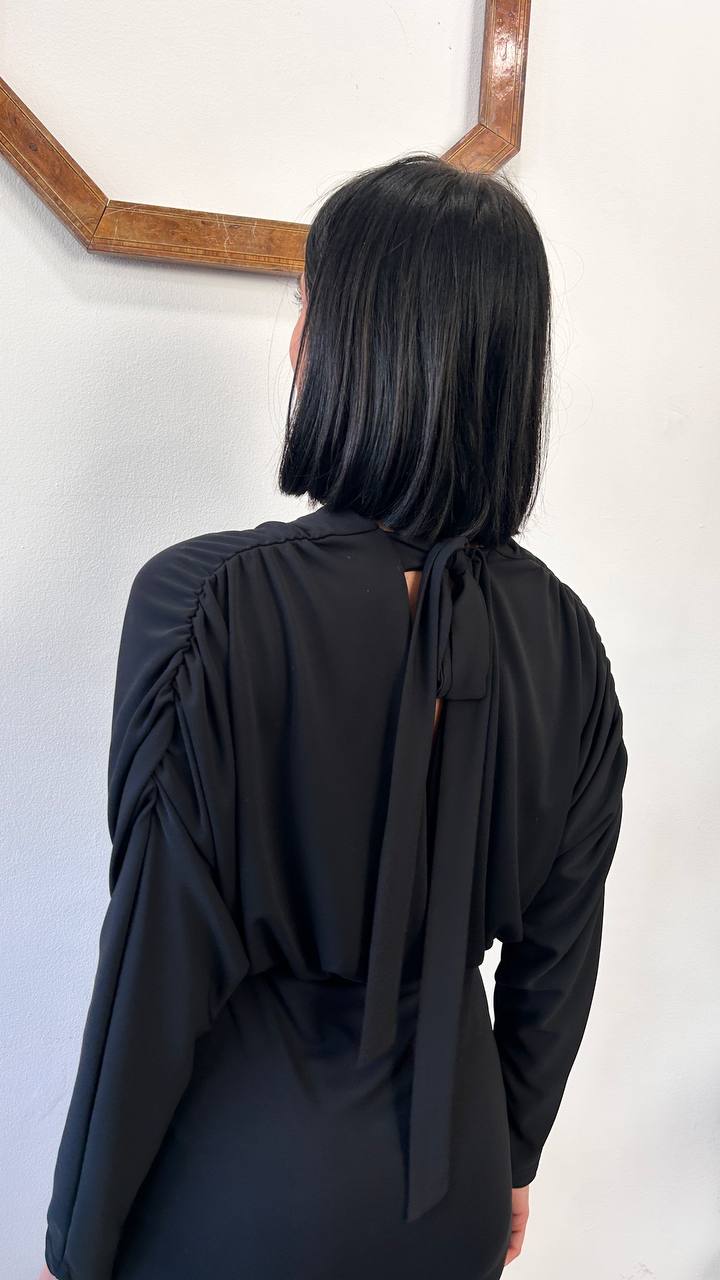 Abito corto scollo V arriccio Nerisa