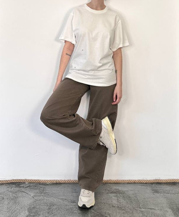 T-shirt over Romana