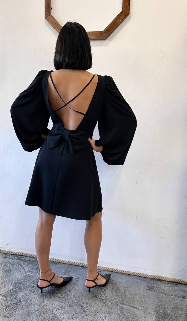 Mini abito a maniche ampie con schiena incrociata Olira