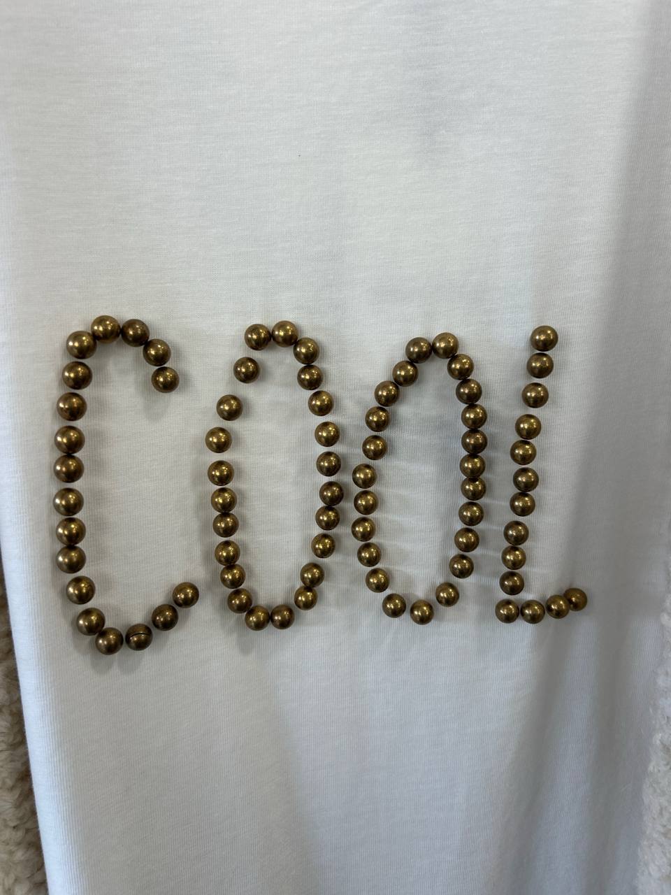 T-Shirt con borchie curvy Mora