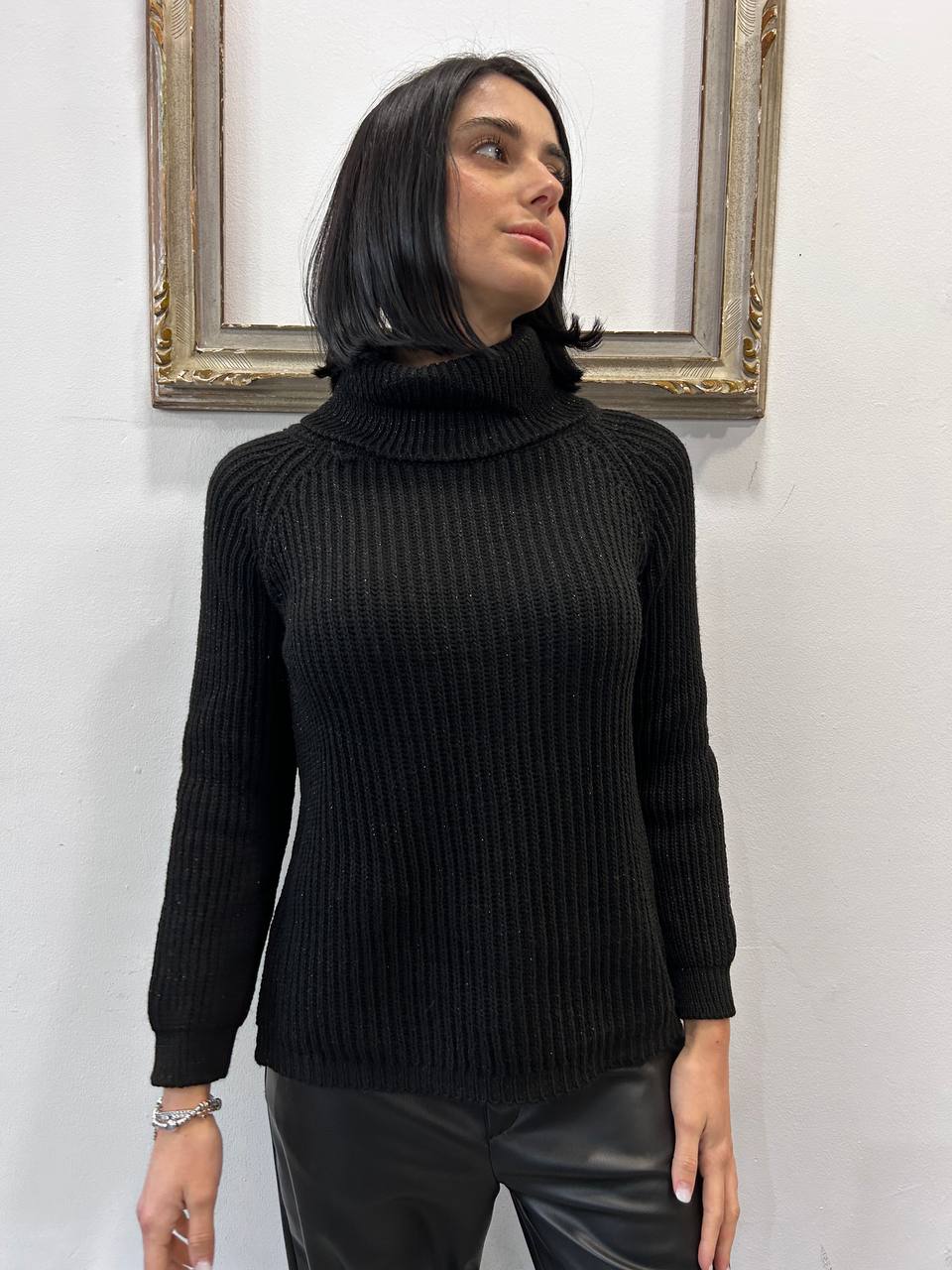 Maglione con collo alto a coste Marziana