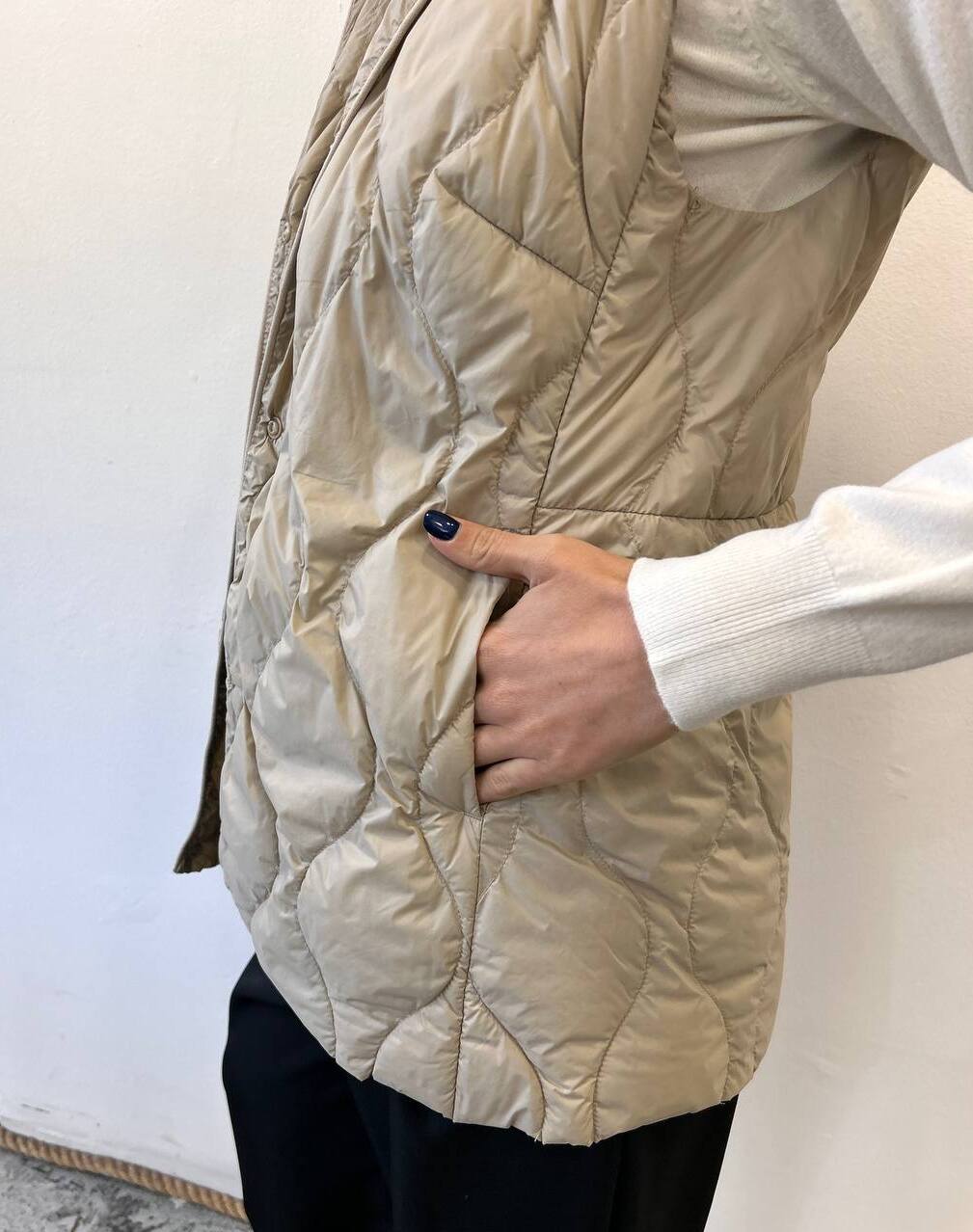 Gilet trapuntato 100 grammi con cappuccio Soreia