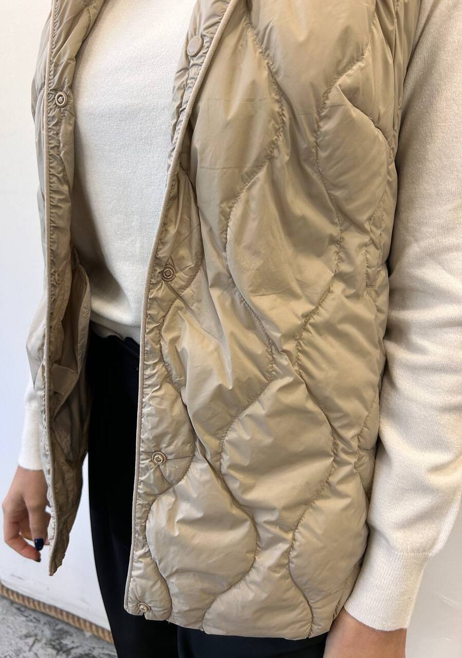 Gilet trapuntato 100 grammi con cappuccio Soreia