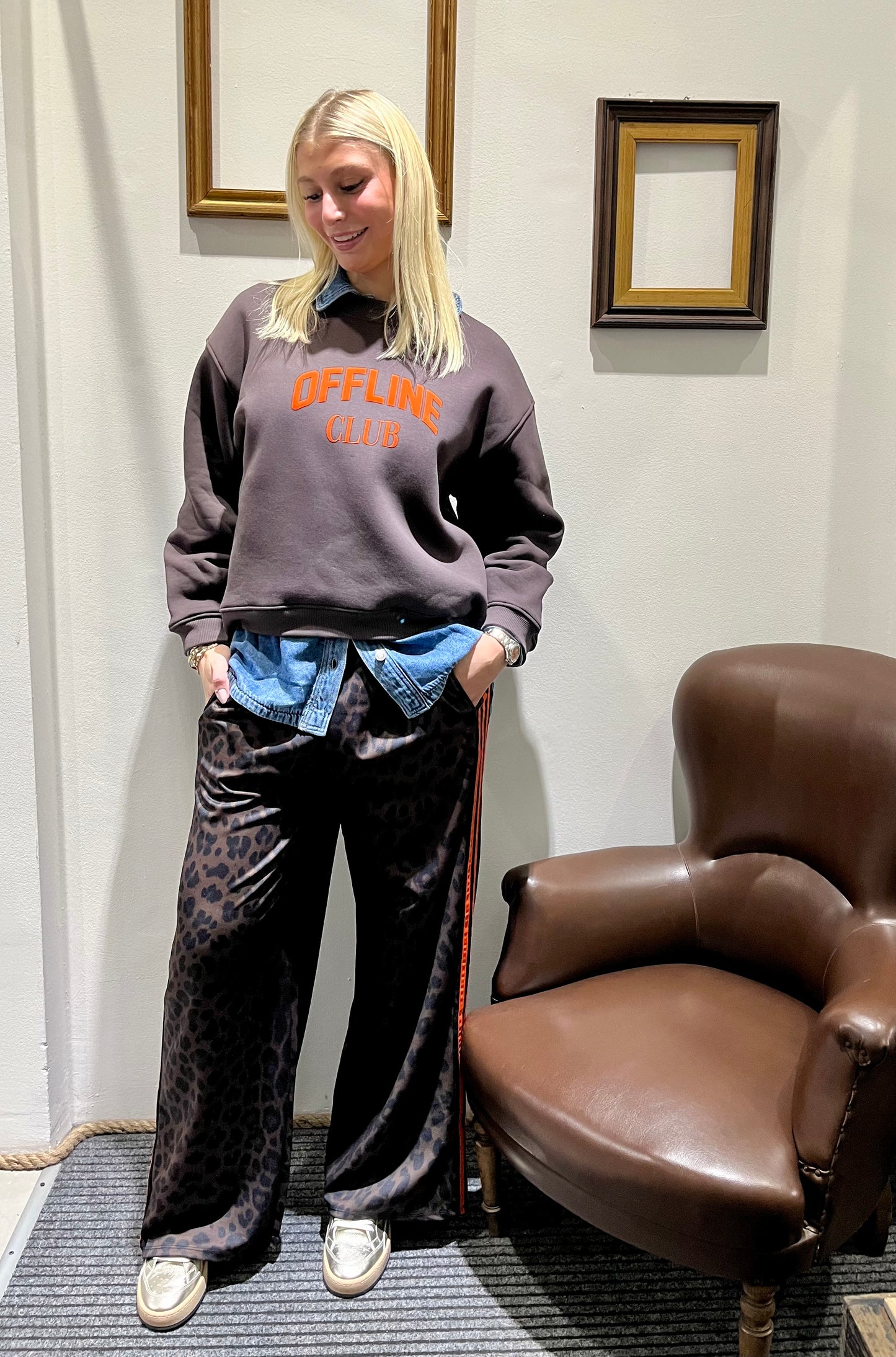 Pantaloni sportivi animalier con banda laterale Alaska