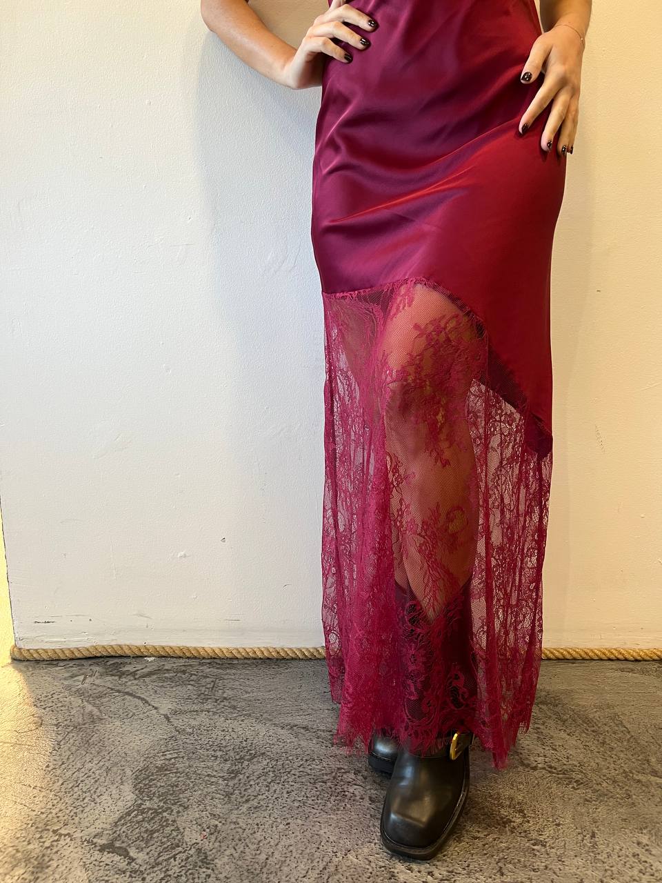 Abito in raso con inserti in pizzo Fiora