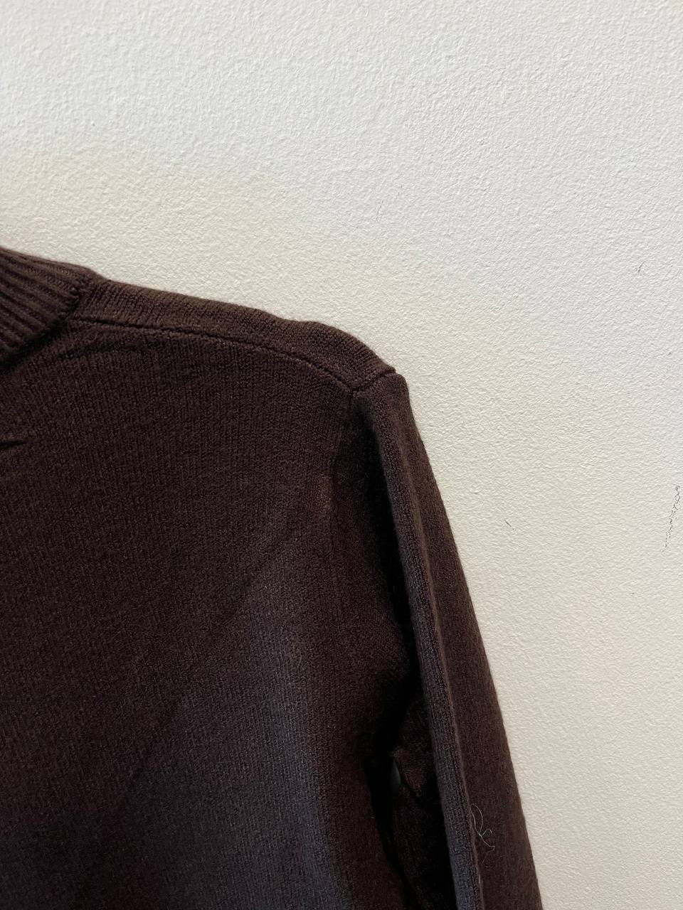 Maglia a collo alto minimalista Aruna