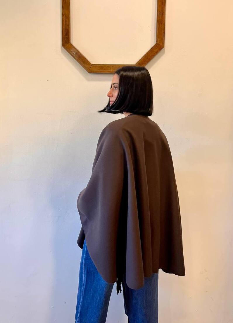 Mantella con nodo e frange Elenya