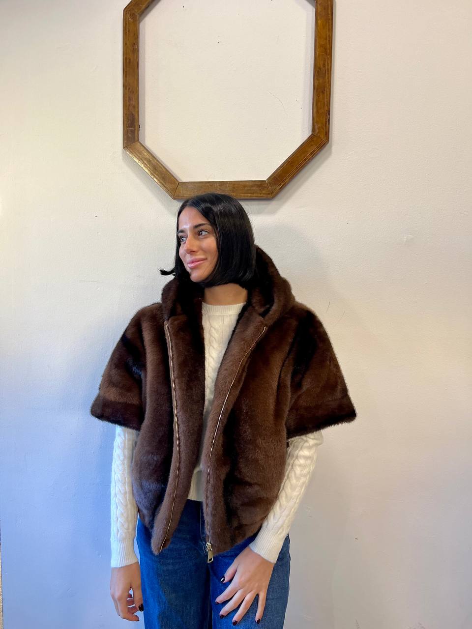 Giacca in pelliccia ecologica con cappuccio Olena