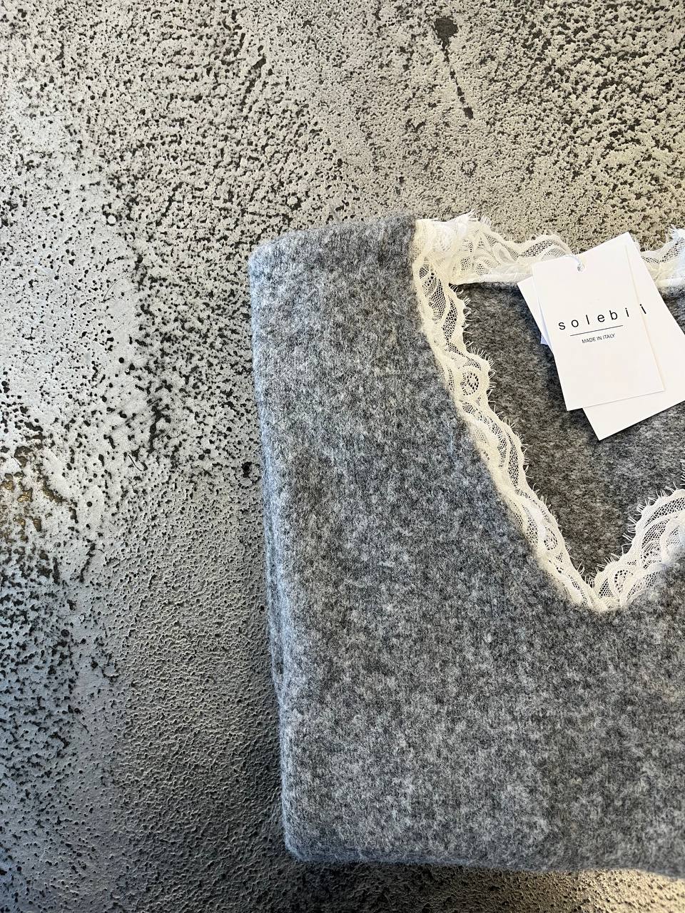 Maglioncino scollo a V con bordo in pizzo Elora