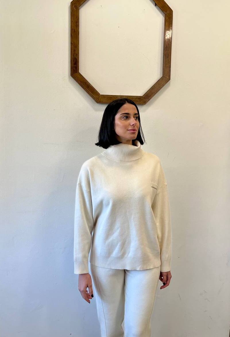 Tuta coordinata Lara