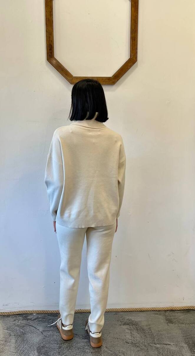 Tuta coordinata Lara