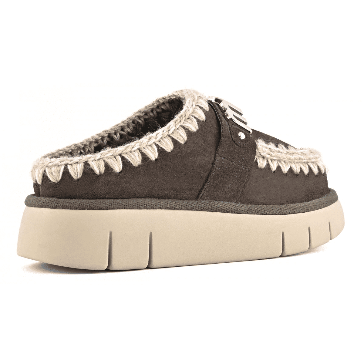 Bounce clog metal logo