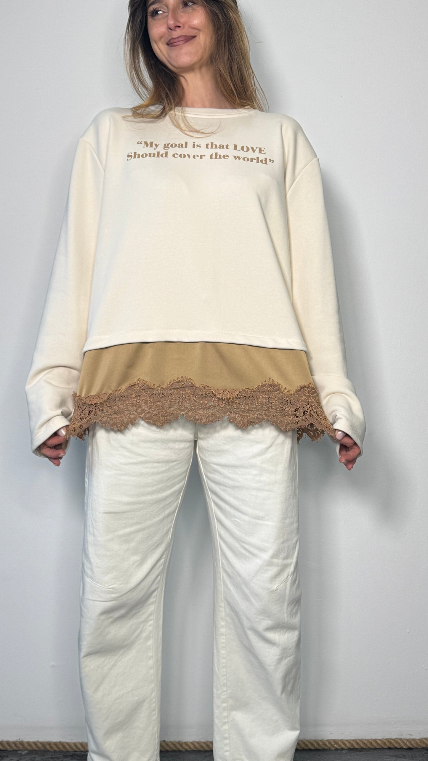 Felpa con stampa e bordo in pizzo Alma