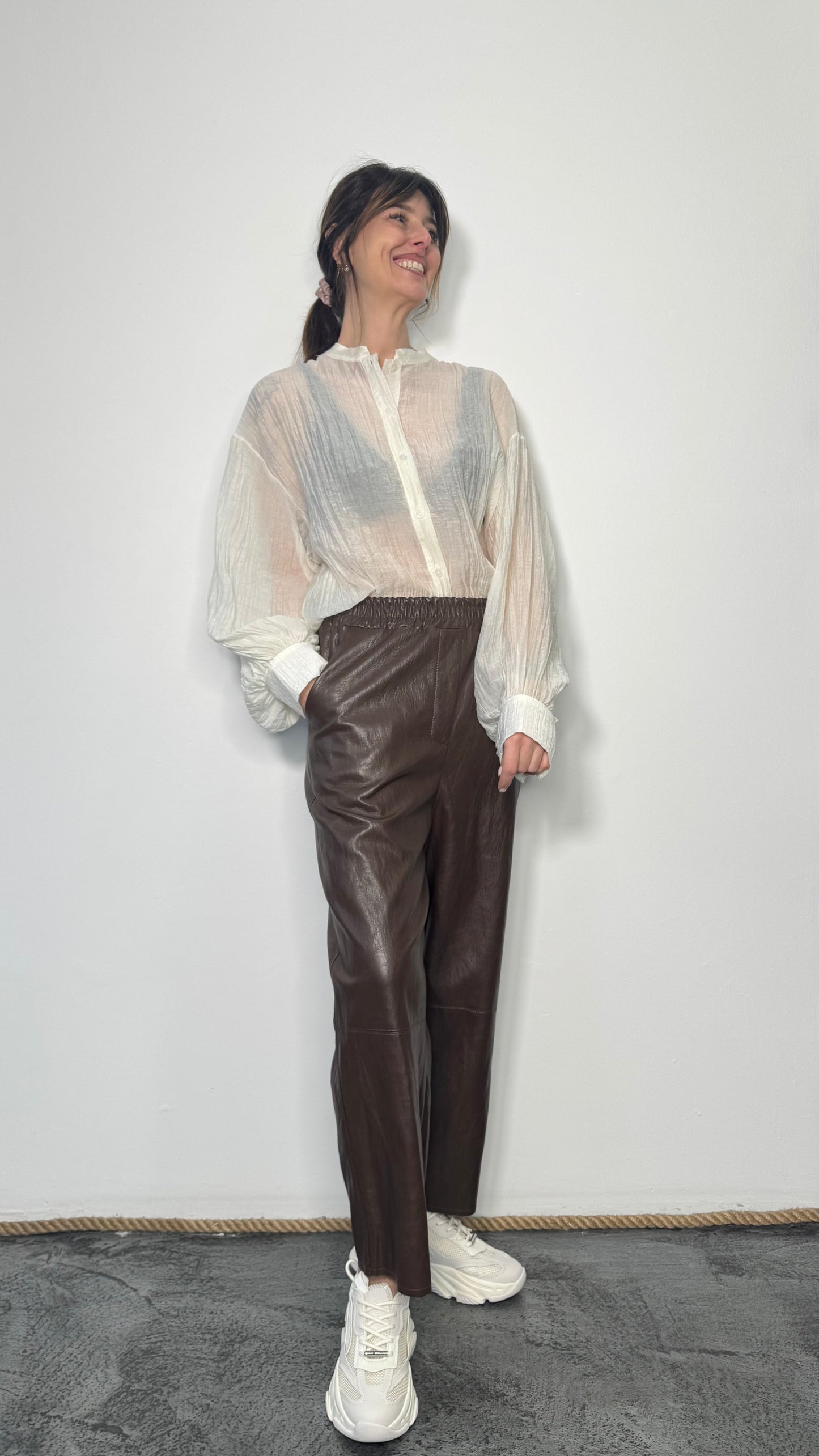 Camicia con collo alla coreana in plissé Isa