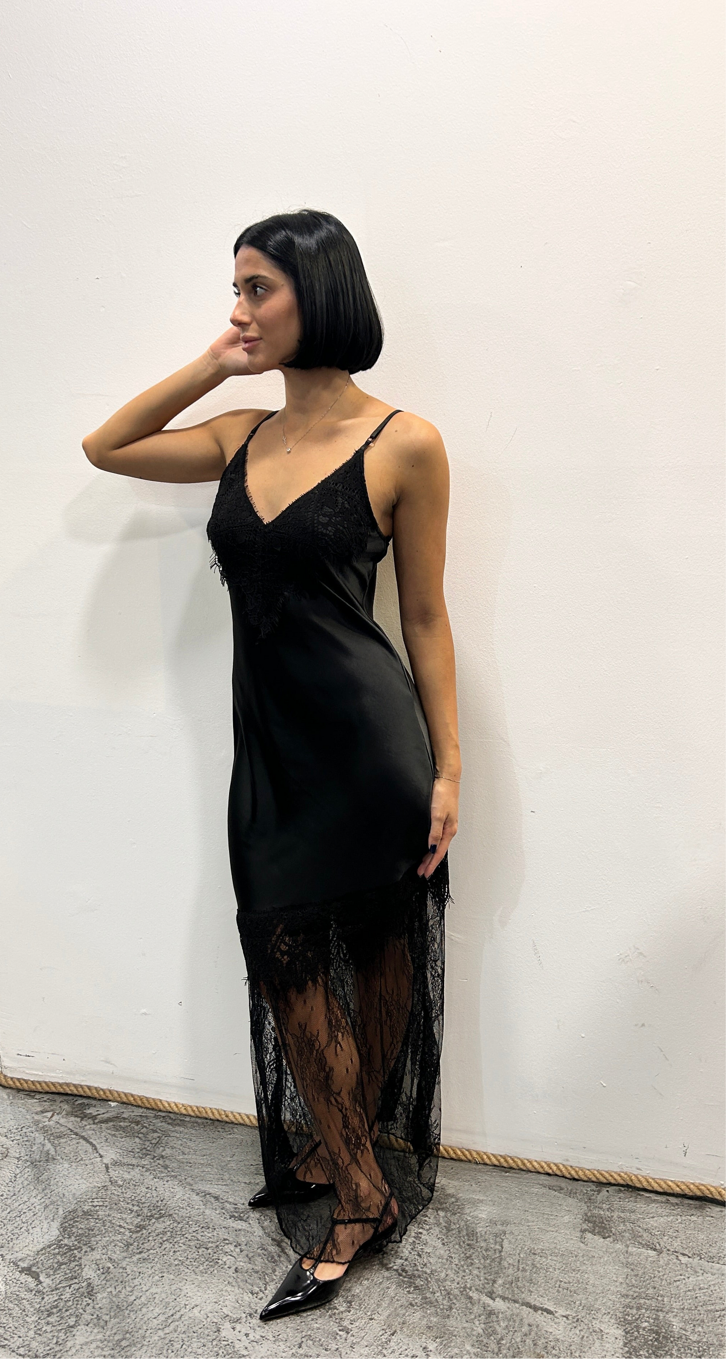 Abito in pizzo lungo Grelia