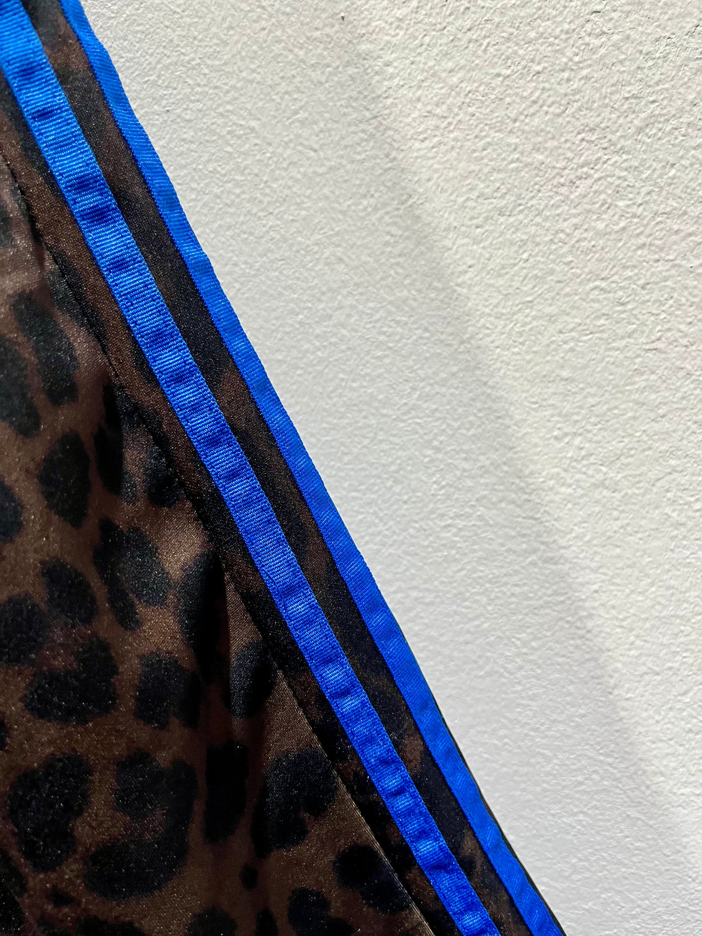 Pantaloni sportivi animalier con banda laterale Alaska