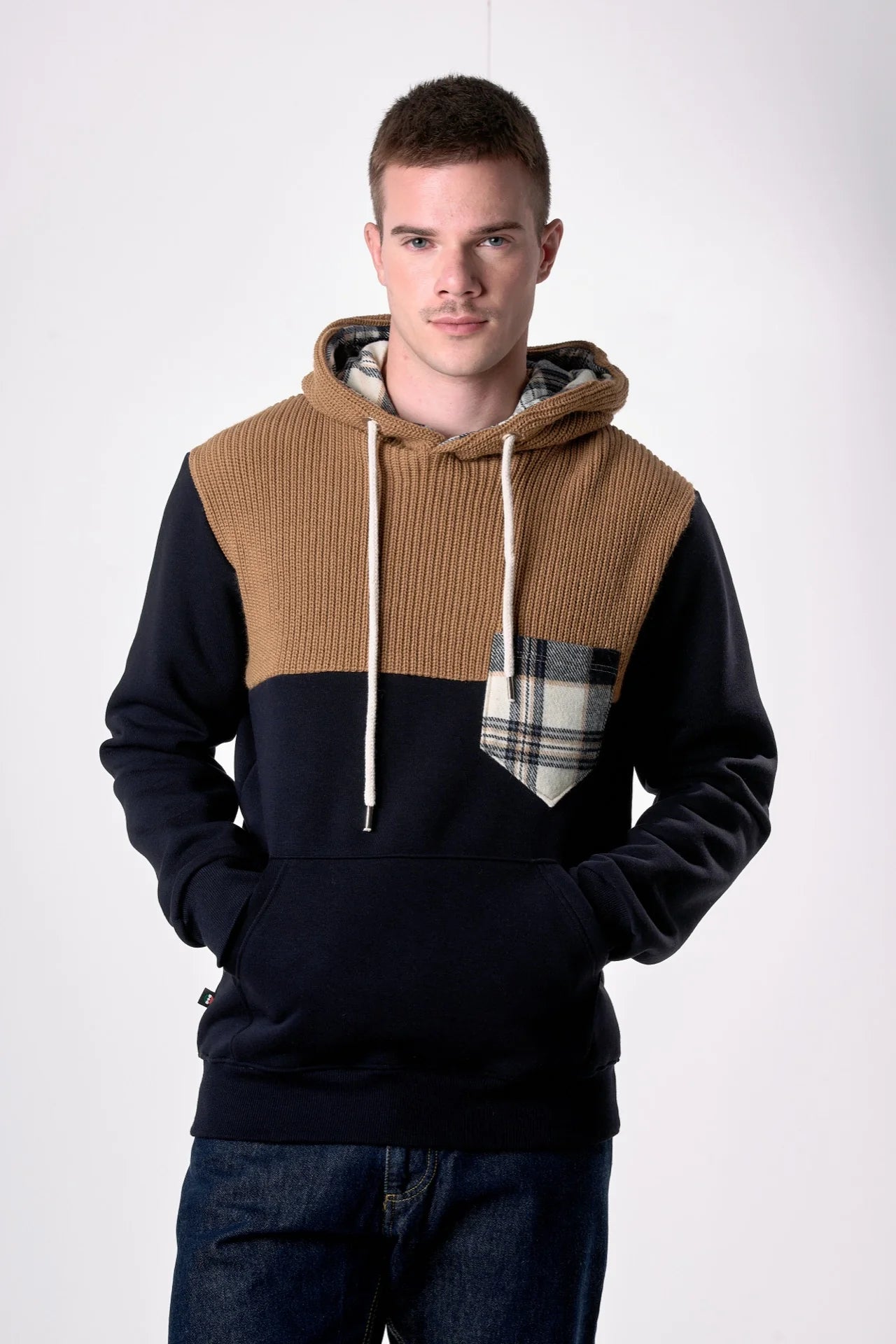 Felpa Cappuccio con intarsio in maglieria e dettagli in tessuto