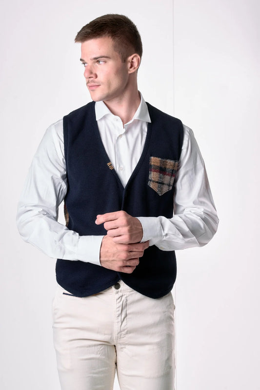 Gilet monopetto con retro e taschino in tessuto