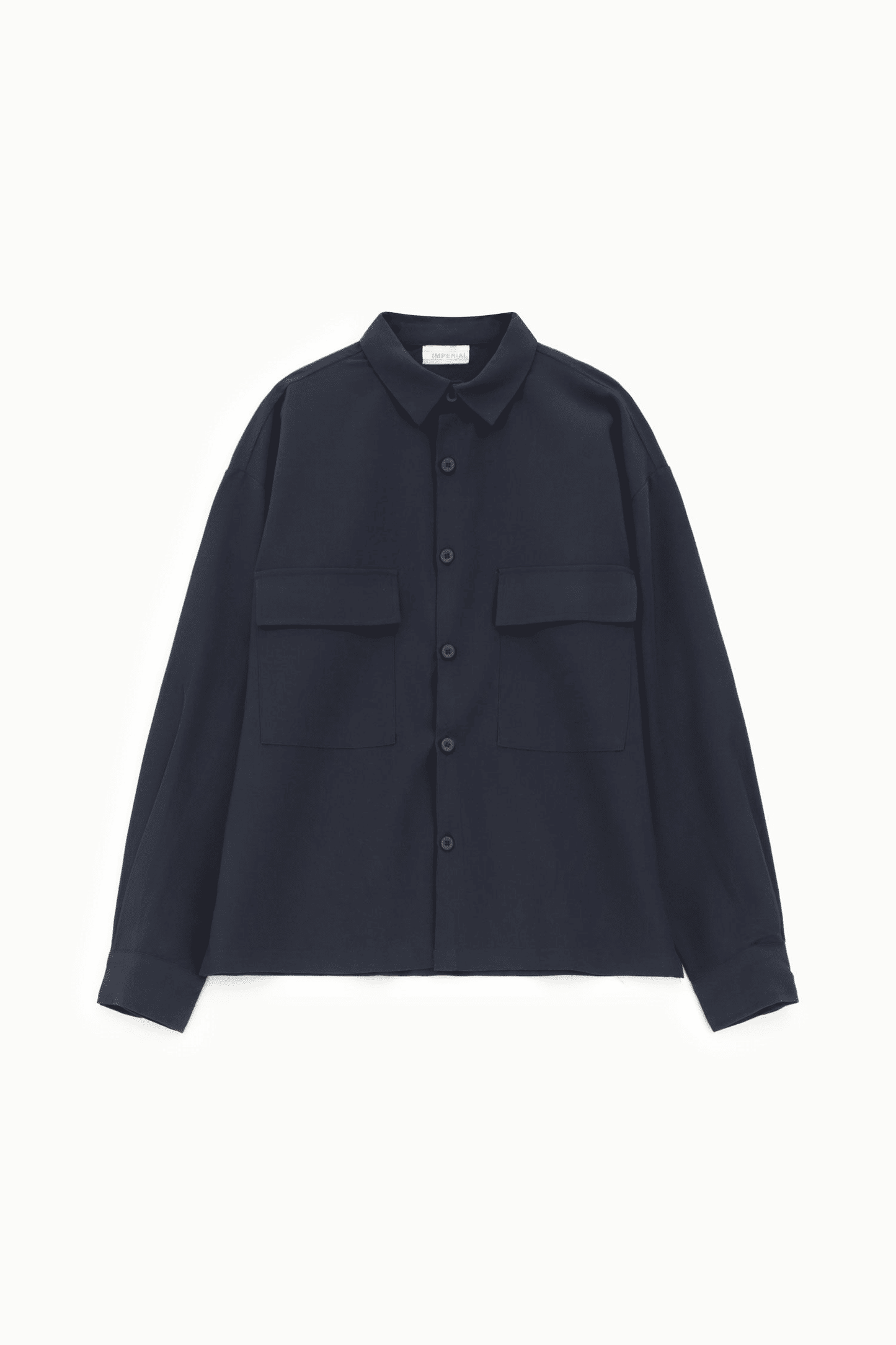 Camicia classica con tasche applicate frontali