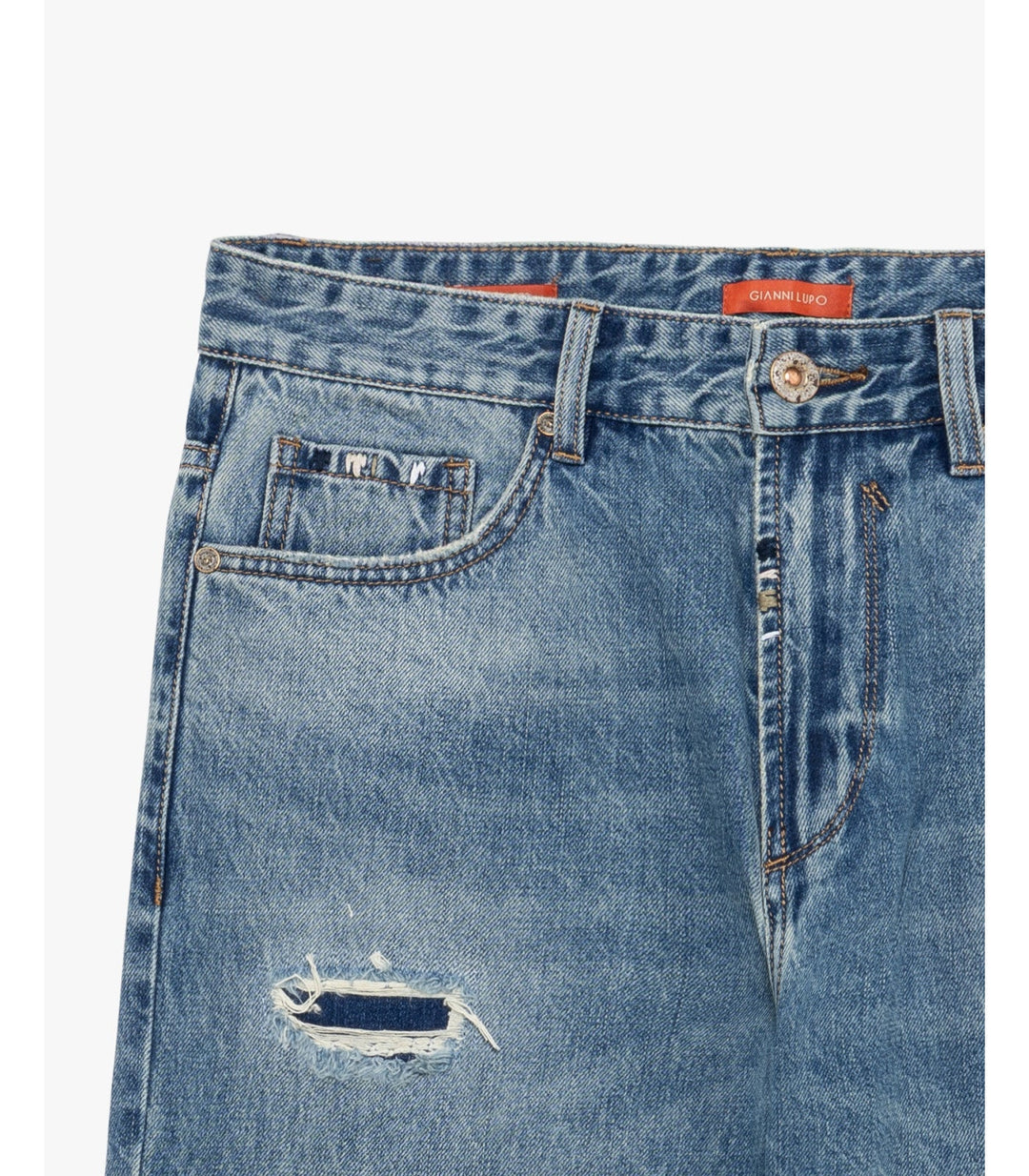 Jeans COOPER carrot fit con lavaggio used e dettagli destroyed